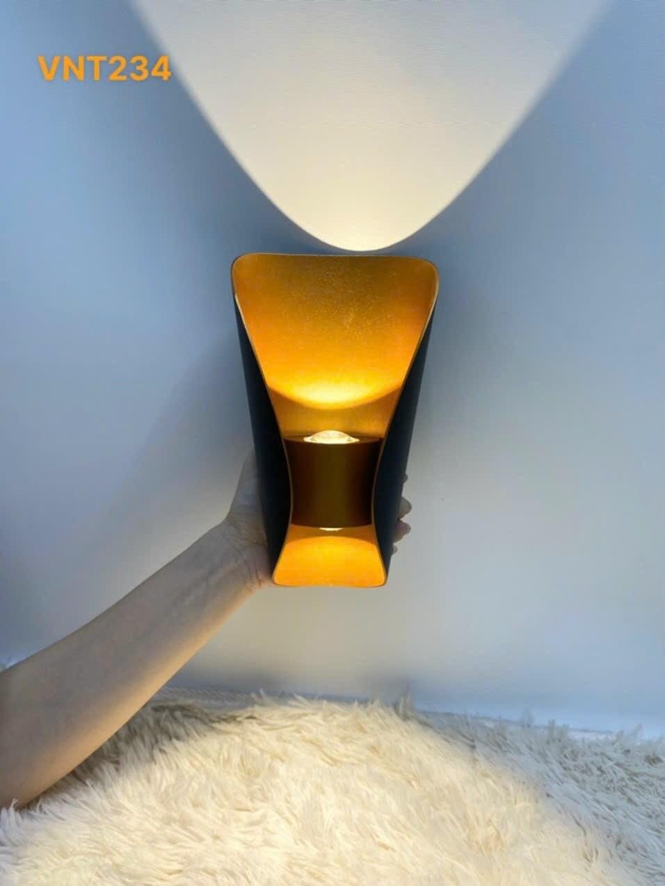 Đèn Vách Led VNT234