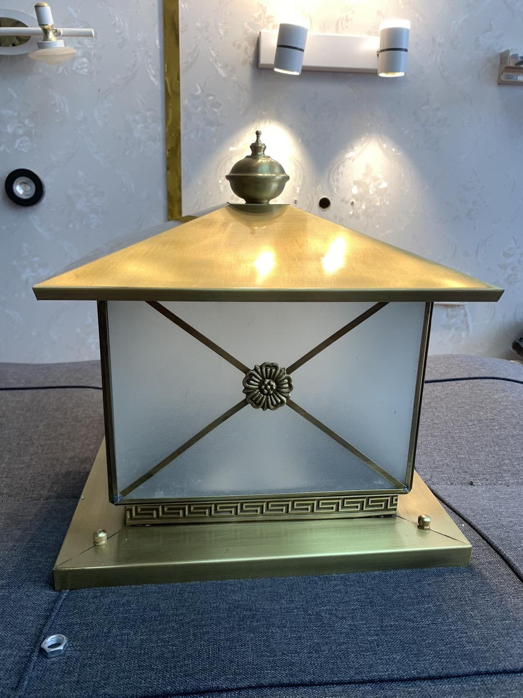 Đèn Trụ Cổng Đồng DT05